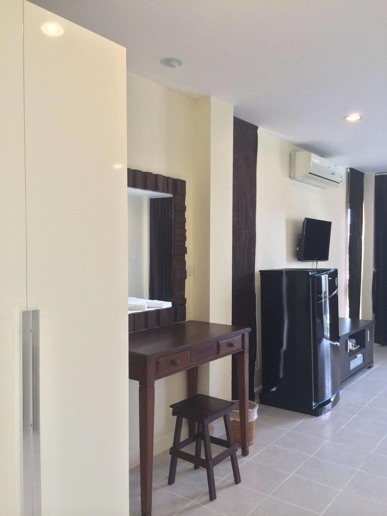 Glitter House Apartment Phuket Exterior photo
