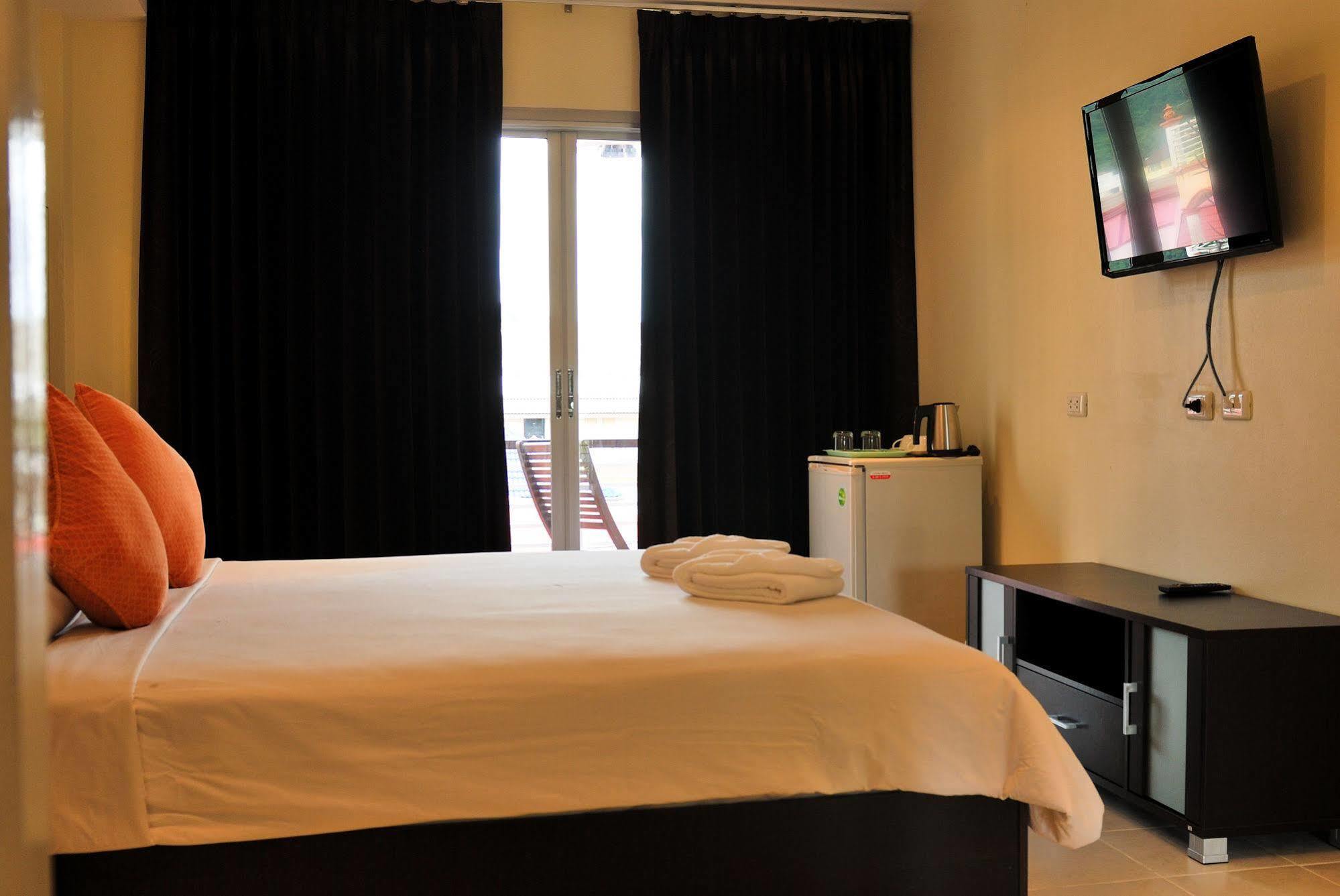 Glitter House Apartment Phuket Exterior photo